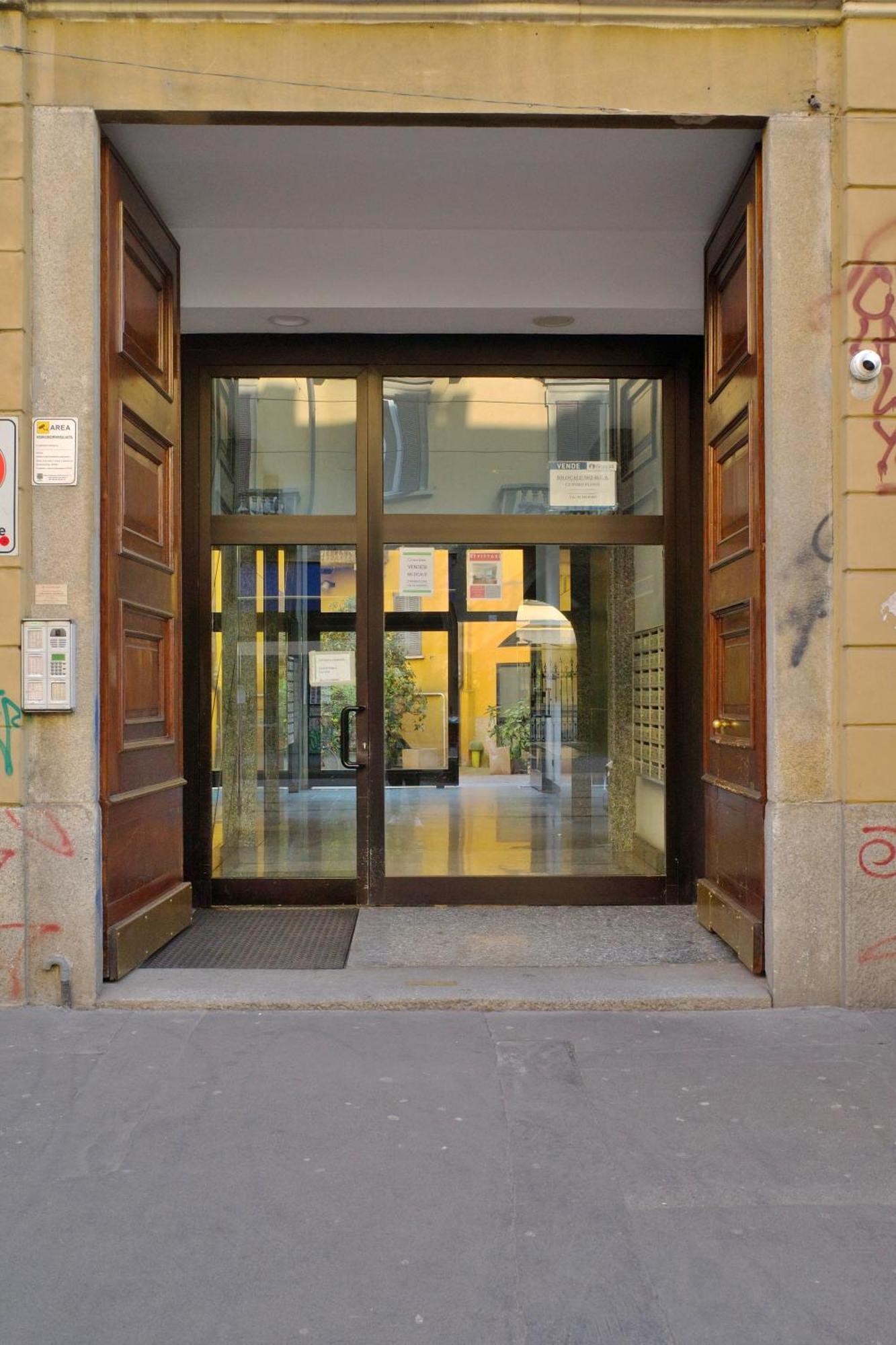 Ripa Apartments Milano - Via Vigevano Navigli Buitenkant foto